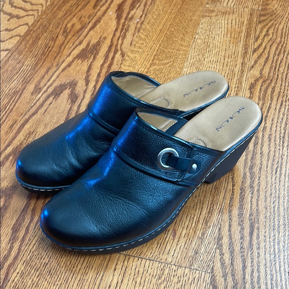 Solos Black Mules Slip-On Comfort Footwear